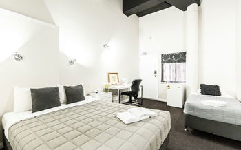 Airport Hotel Sydney - Tourism Adelaide 9