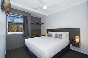 Cooroy Luxury Motel Apartments Noosa - Tourism Adelaide 5