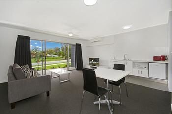 Cooroy Luxury Motel Apartments Noosa - Tourism Adelaide 16