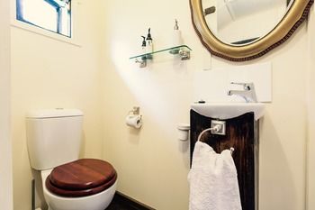 Strathvea Guest House - Tourism Adelaide 16