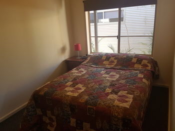 Bentley Waterfront Motel & Cottages - Tourism Adelaide 23