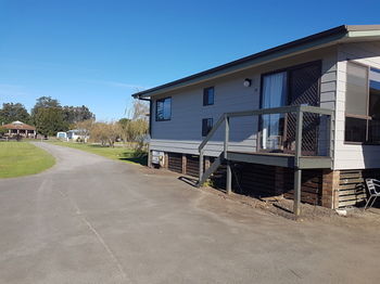 Bentley Waterfront Motel & Cottages - Tourism Adelaide 38