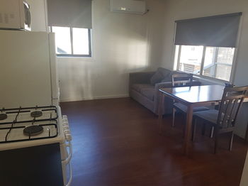 Bentley Waterfront Motel & Cottages - Tourism Adelaide 51