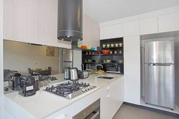 St Kilda Holiday Apartments - Tourism Adelaide 8