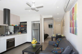 St Kilda Holiday Apartments - Tourism Adelaide 9