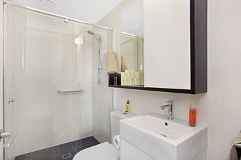 St Kilda Holiday Apartments - Tourism Adelaide 27