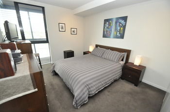 Camperdown 908 St Furnished Apartment - Tourism Adelaide 12