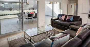 Hamilton Executive Apartments - Tourism Adelaide 1