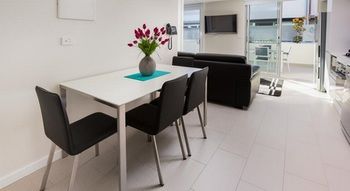 Hamilton Executive Apartments - Tourism Adelaide 18