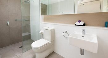 Hamilton Executive Apartments - Tourism Adelaide 22