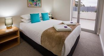Hamilton Executive Apartments - Tourism Adelaide 23