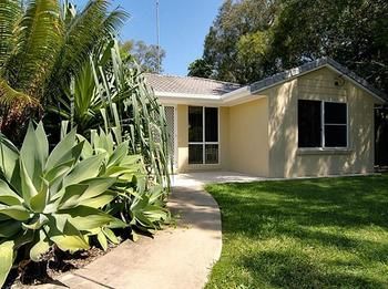 Pebbles At Mudjimba Beach - Tourism Adelaide 9