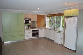 Pebbles At Mudjimba Beach - Tourism Adelaide 11