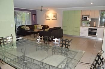 Pebbles At Mudjimba Beach - Tourism Adelaide 18