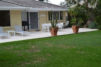 Pebbles At Mudjimba Beach - Tourism Adelaide 23
