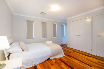 Getaway Holiday House Bankstown - Tourism Adelaide 4