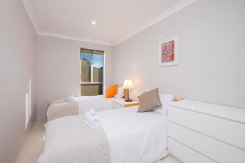 Getaway Holiday House Bankstown - Tourism Adelaide 18