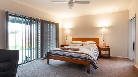 BEST WESTERN Aspen And Apartments - Tourism Adelaide 4