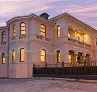 Roxburgh House Apartments - Tourism Adelaide