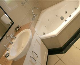 Graham Apartments - Tourism Adelaide 4