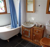 Peck's on Pine Victorian Cottage - Tourism Adelaide