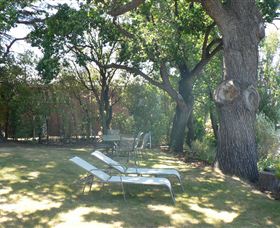 Waterside Accommodation - Derwent Hideaway - Tourism Adelaide 4