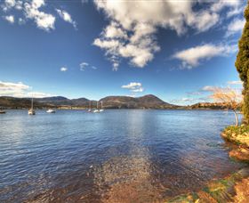Waterside Accommodation - Derwent Vista - Tourism Adelaide 5