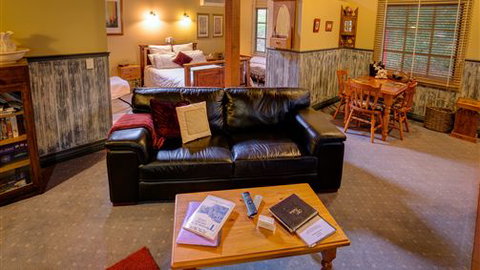 Trawool Cottages & Farmstay - Tourism Adelaide 6