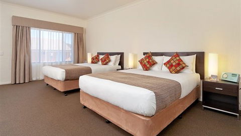 Comfort Inn & Suites Blazing Stump - Tourism Adelaide 3