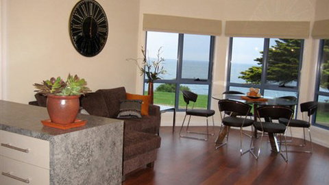 Seascape Accommodation - Tourism Adelaide 0