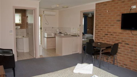 Bullanginya Lodge - Tourism Adelaide 0