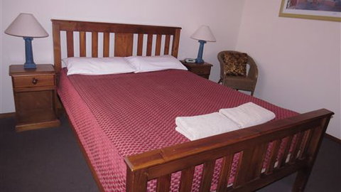 AAT 28 Goldsmith Hotel - Tourism Adelaide 6