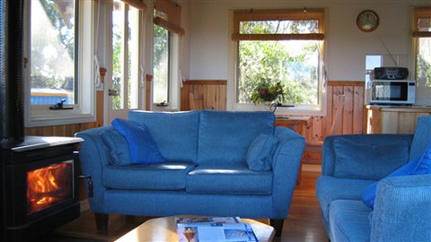 Lorne Bush House Cottages & Eco Retreats - Tourism Adelaide 6