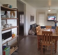 Lakeside Vista Holiday House - Tourism Adelaide
