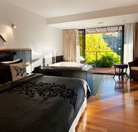 Springs Spa Villa - Tourism Adelaide