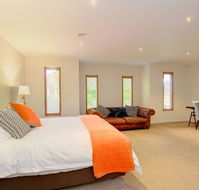 Newington Lake House - Tourism Adelaide