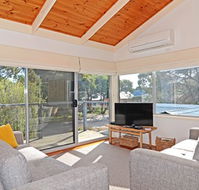 Barrakee Beach House - Anglesea - Tourism Adelaide