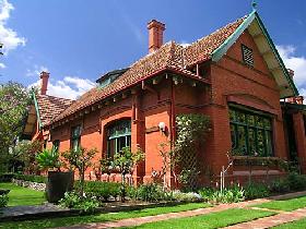 Buxton Manor - George Lowe Esquire Apartment - Tourism Adelaide 0
