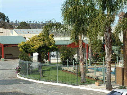 Albury Hume Inn Motel - Tourism Adelaide 1