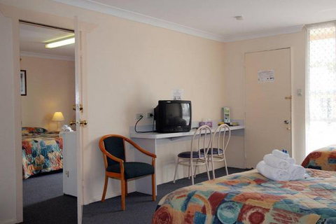 Alexander Motel & Peppercorn Restaurant - Tourism Adelaide 5