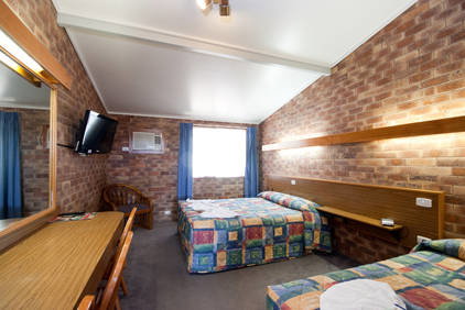 Allan Cunningham Motel And Old Wagon Restaurant - Tourism Adelaide 8