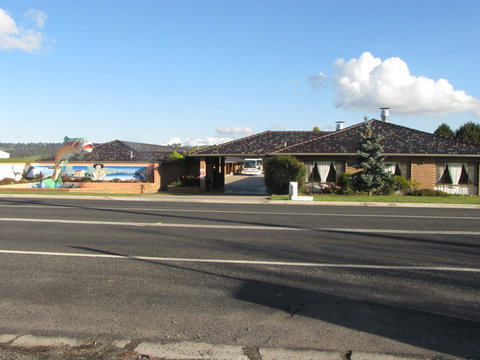 Big Trout Motor Inn - Tourism Adelaide 10