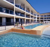 Boathouse Resort Tea Gardens - Tourism Adelaide