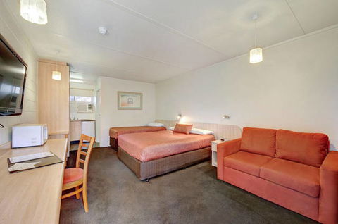 Box Hill Motel - Tourism Adelaide 0