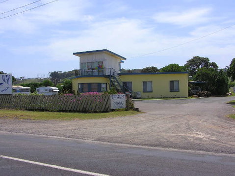 Dutton Way Caravan Park - Tourism Adelaide 0