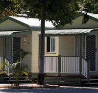 Emerald Cabin  Caravan Village - Tourism Adelaide