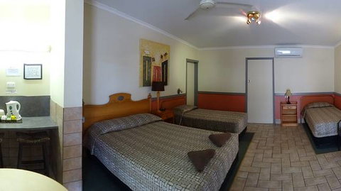 Gin Gin Central Motel - Tourism Adelaide 2
