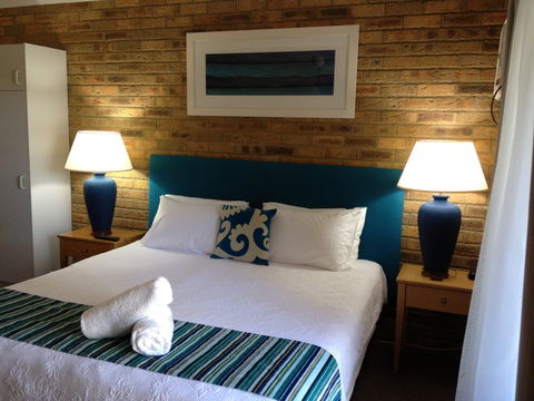 Hawks Nest Motel - Tourism Adelaide 0