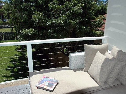 Joylaine Beach House - Tourism Adelaide 1