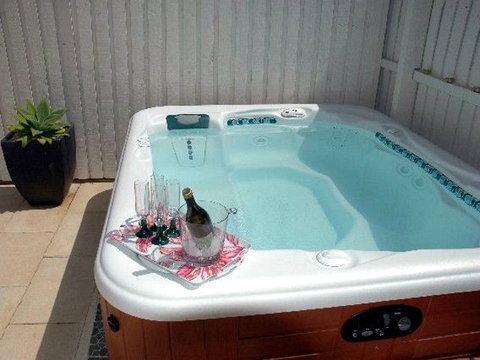 Joylaine Beach House - Tourism Adelaide 4